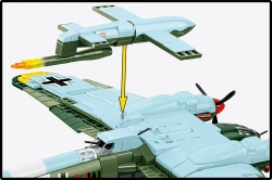 Německý střední bombardér HEINKEL HE 111 H-22 se střelou V1 COBI 5771 - Executive Edition WW II 1:48