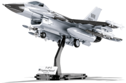 American multipurpose fighter F-16C Fighting Falcon COBI 5813 - Armed Forces - kopie