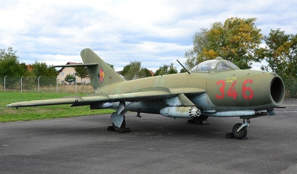 East German fighter aircraft LIM-5 (MIG-17F) COBI 5825 - Cold War